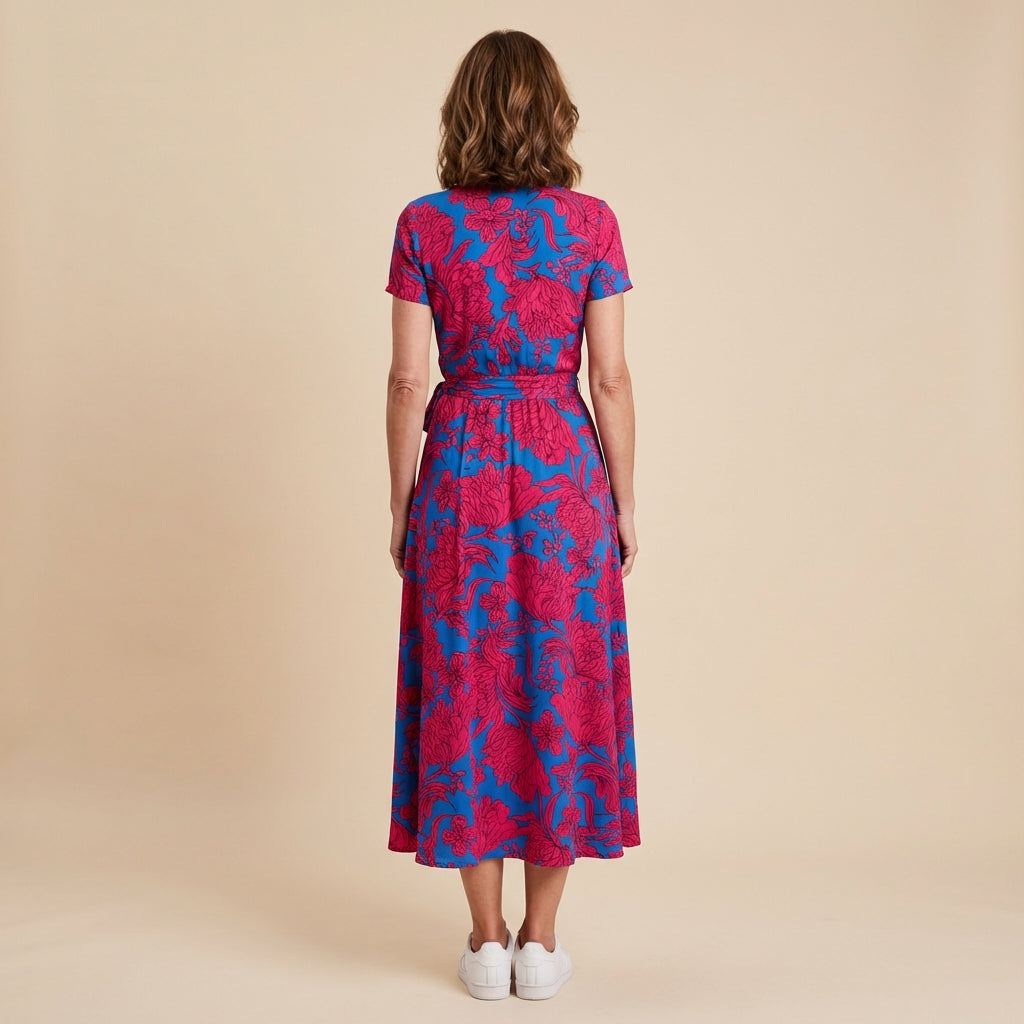 Éclatée | Robe Élégante avec Décolleté en V et Coupe Sculptante